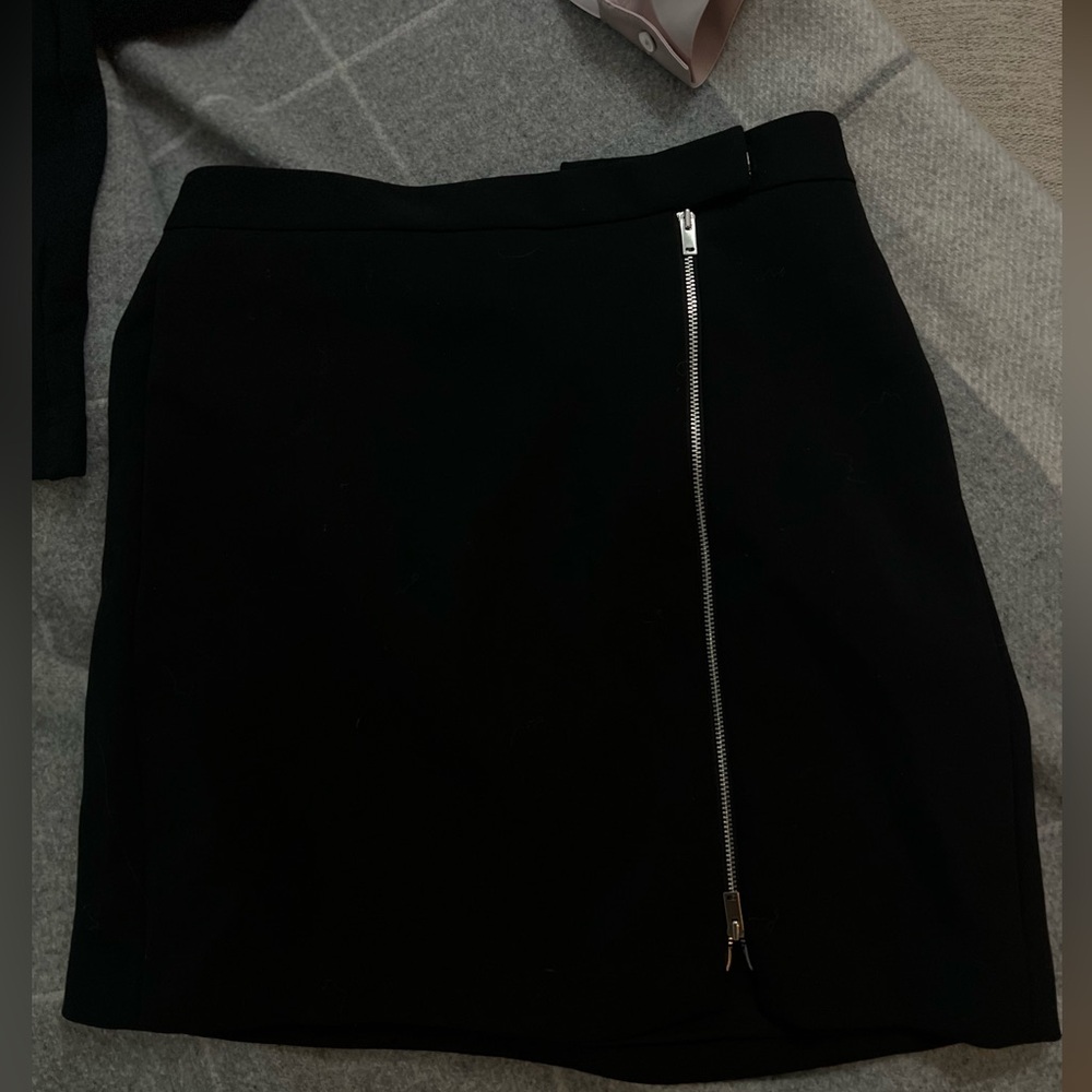 Theory Black  Skirt with Silver zipper